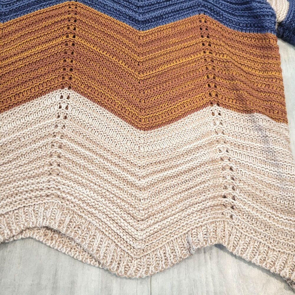 FCT With Love Chevron Crochet Cropped Knit Sweater Women's XL Boxy Beige Blue - Picture 3 of 8